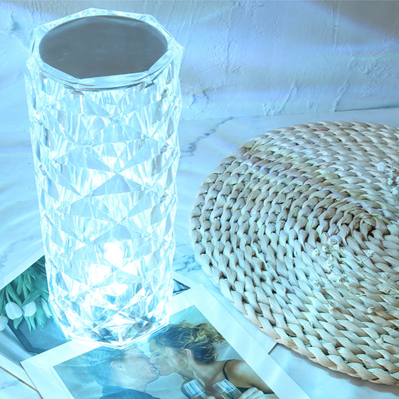 Lampe de chevet rose colorée à trois couleurs RGB à commande tactile